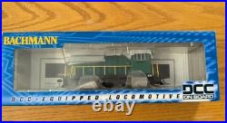 HO Bachmann 60608 Unlettered Green GE 70 Ton Diesel Locomotive DCC NEW MINT